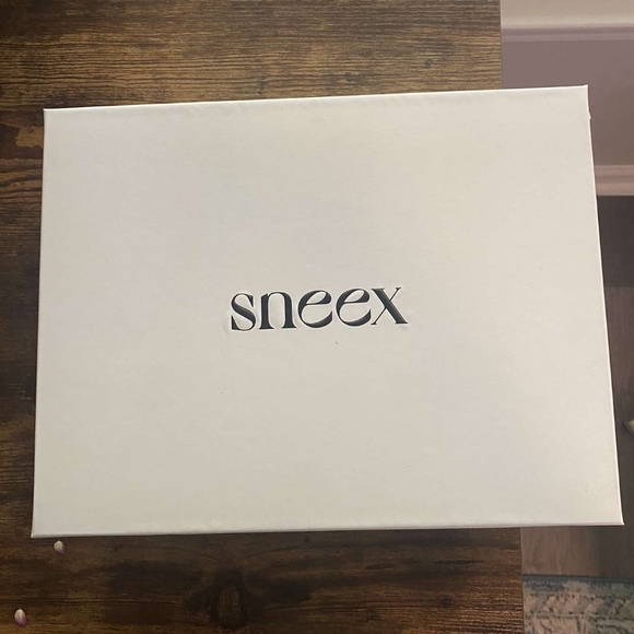 The Blake Sneex, size 8, NWT - Picture 10 of 12